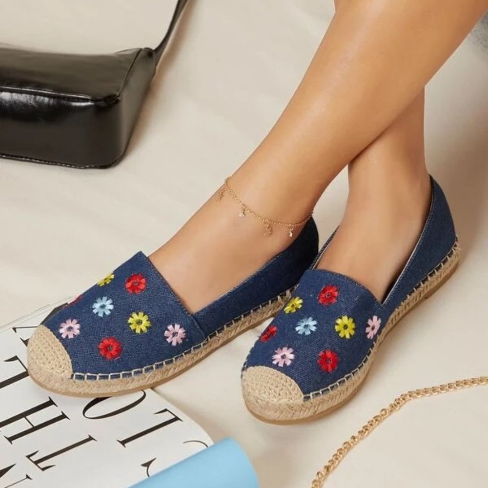 Floral Print Almond Toe Espadrille Flats